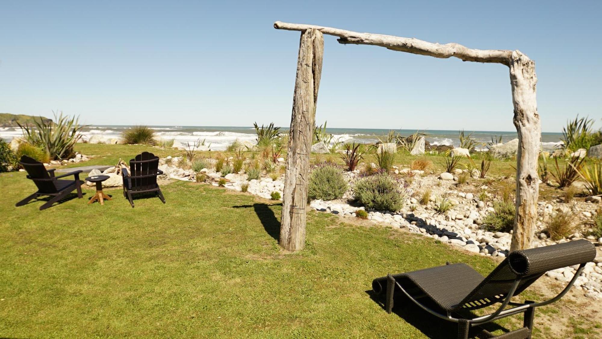 Rustic Beachfront Cottage Charleston Exterior photo