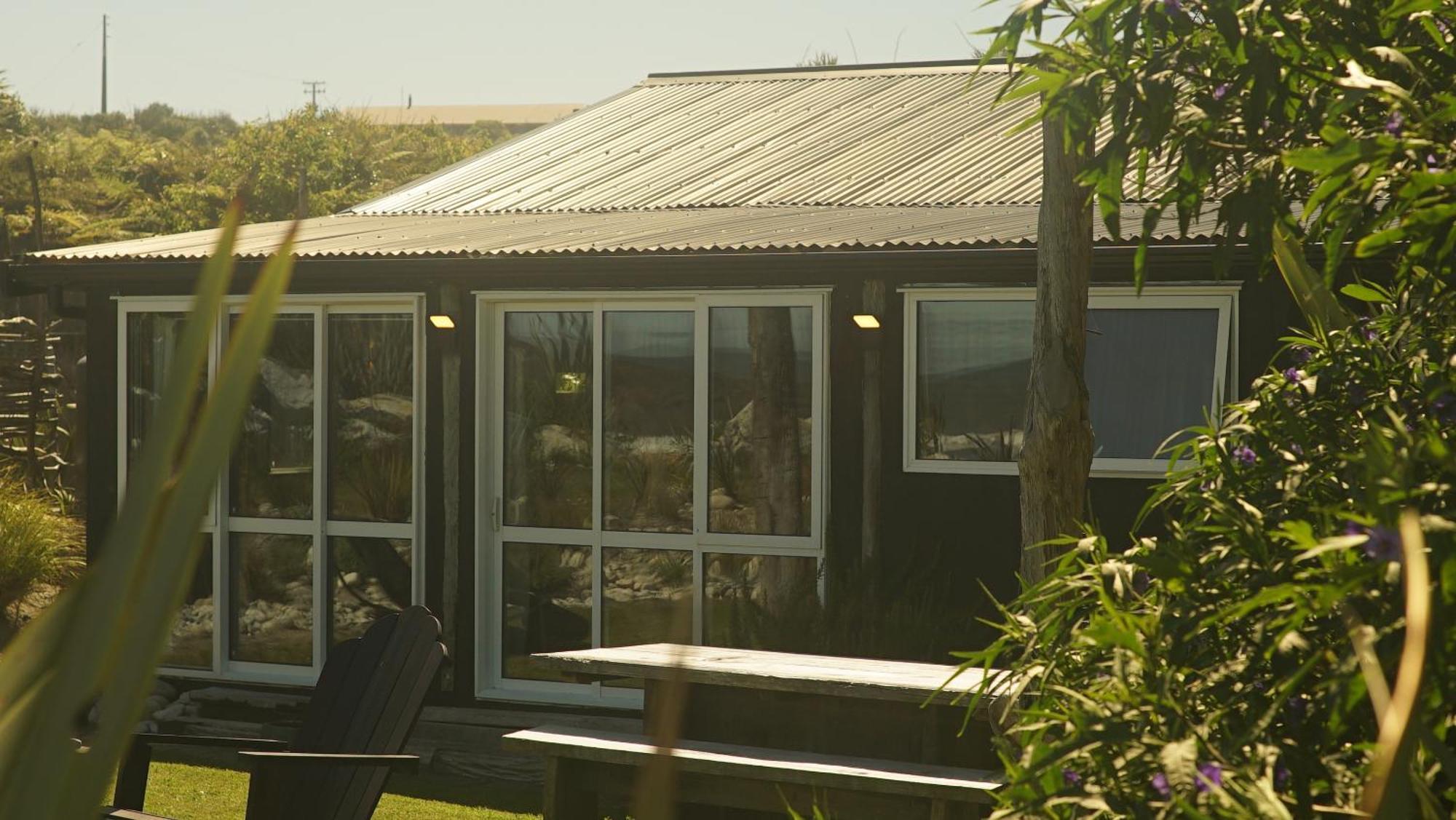 Rustic Beachfront Cottage Charleston Exterior photo